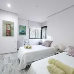 1104 First Line Golden Pool Apartmán *