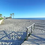 1104 First Line Golden Pool Marbella