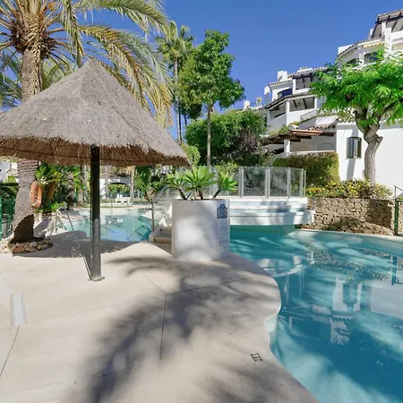 1104 First Line Beach Golden Beach Pool Apartment