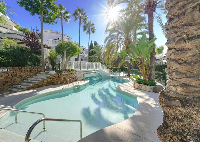 Appartement 1104 First Line Golden Pool *